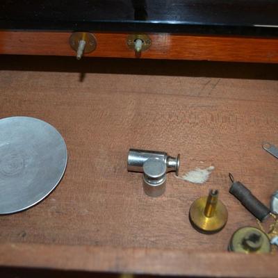 LOT 46. ANTIQUE CHRISTIAN BECKER SCALE