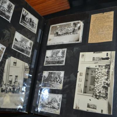 LOT 62. VINTAGE AND ANTIQUE PHOTO BOOKS WITH PHOTOS