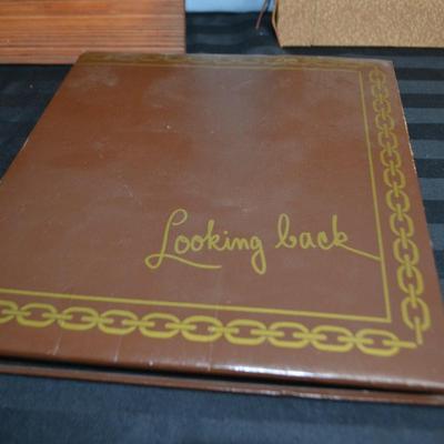 LOT 62. VINTAGE AND ANTIQUE PHOTO BOOKS WITH PHOTOS