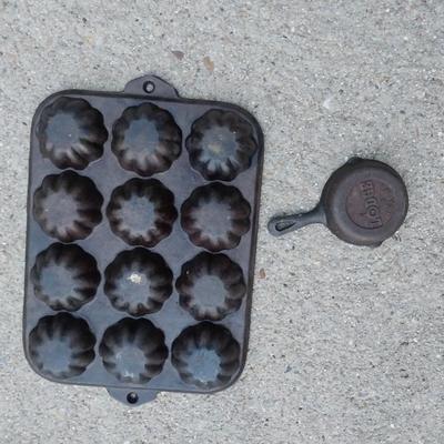 CASTIRON TURK HEAD PAN AND SMALL LODGE SKILLET