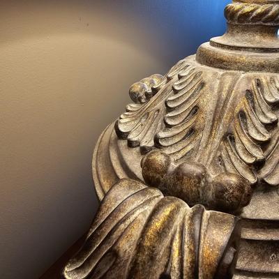 Handled Urn Shaped Lamp with Shade (LR-JS)