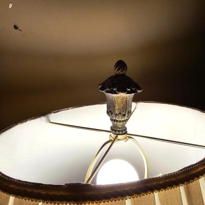 Handled Urn Shaped Lamp with Shade (LR-JS)
