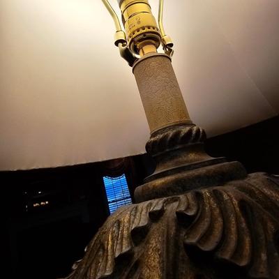 Handled Urn Shaped Lamp with Shade (LR-JS)