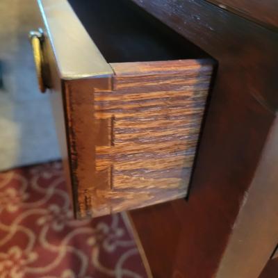 Salem Square Side Table (LR-DW)