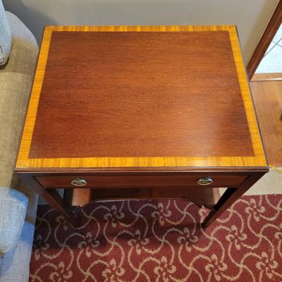 Salem Square Side Table (LR-DW)