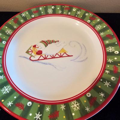 Longaberger Baskets, Pottery, & Dishes (LR-JS)