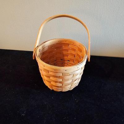 Longaberger Baskets, Pottery, & Dishes (LR-JS)