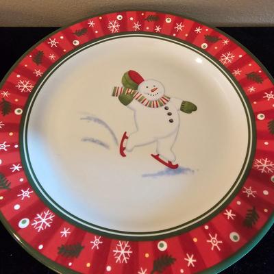 Longaberger Baskets, Pottery, & Dishes (LR-JS)