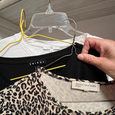 Chicoâ€™s, Tribal & More Size M/L Long/Short Sleeved Tops (BR2-RG)