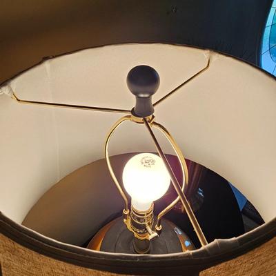 Decorative Table Lamp & Two Vases (LR-JS)