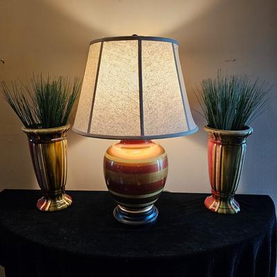 Decorative Table Lamp & Two Vases (LR-JS)