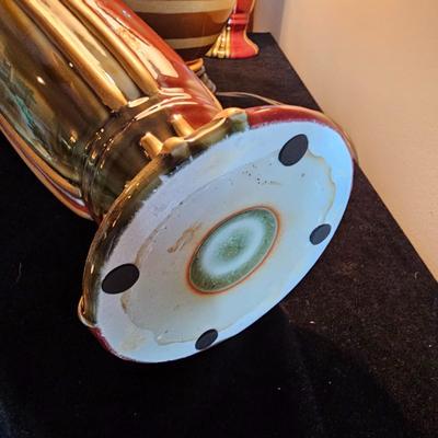 Decorative Table Lamp & Two Vases (LR-JS)