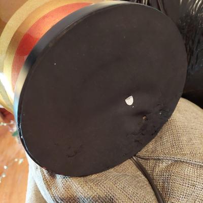 Decorative Table Lamp & Two Vases (LR-JS)