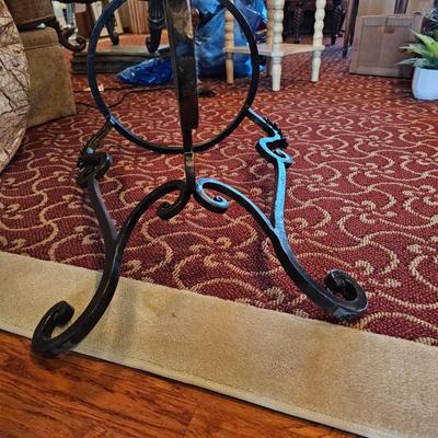 Round Marble Like Table w/Cast Iron Base.  (LR-JS)