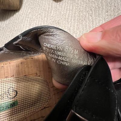 Clarks, Sketchers, Tommy Hilfiger & More Size 8.5 Sandals (BR2-RG)