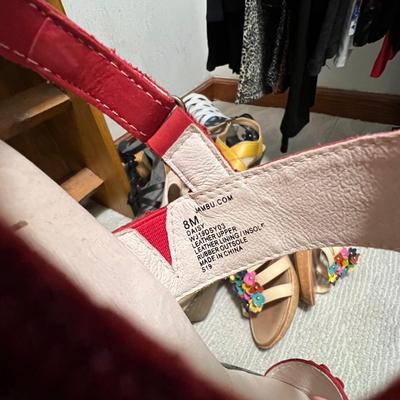 Clarks, Sketchers, Tommy Hilfiger & More Size 8.5 Sandals (BR2-RG)