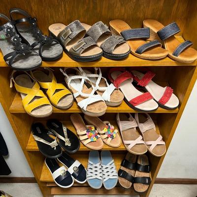 Clarks, Sketchers, Tommy Hilfiger & More Size 8.5 Sandals (BR2-RG)