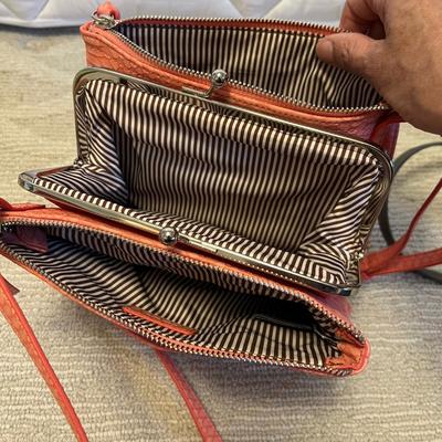 Cross Body Purses Plus Wallets, Inc. Dooney & Bourke (BR2-RG)