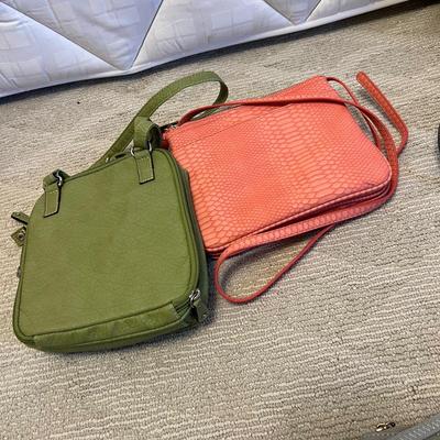 Cross Body Purses Plus Wallets, Inc. Dooney & Bourke (BR2-RG)