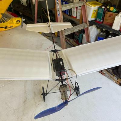 Lightweight Model Glider Lot of 2