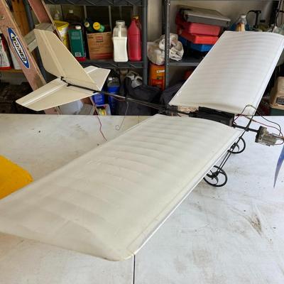 Lightweight Model Glider Lot of 2