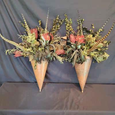 Metal Wall Vases with a Silk Arrangement (LR-DW)