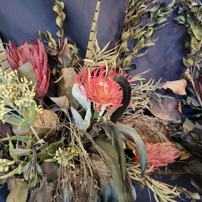 Metal Wall Vases with a Silk Arrangement (LR-DW)