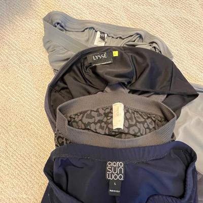 Slim-Sation, Tribal & More Capris Size M/L Plus Leggings (BR2-RG)