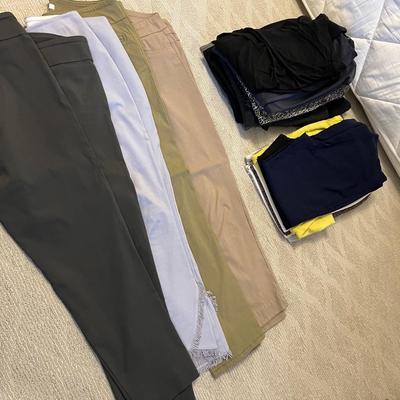 Slim-Sation, Tribal & More Capris Size M/L Plus Leggings (BR2-RG)