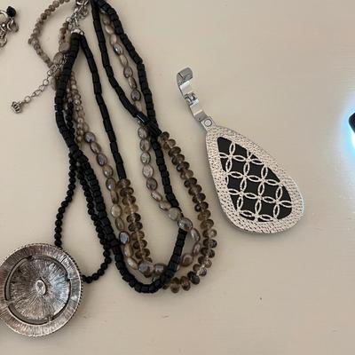 Chicoâ€™s & More 25+ Fashionable Statement Necklaces & More (BR2-RG)