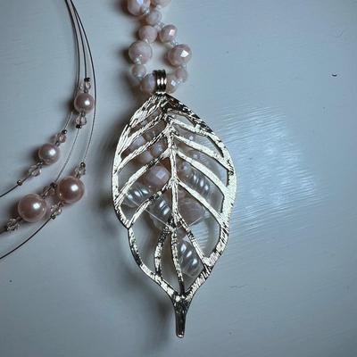 Chicoâ€™s & More 25+ Fashionable Statement Necklaces & More (BR2-RG)