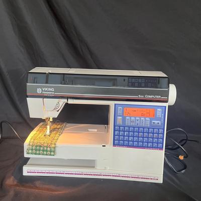 Husqvarna Viking 500 Computer Sewing Machine (SR-MG)