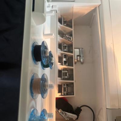 Husqvarna Viking 500 Computer Sewing Machine (SR-MG)