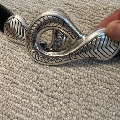 Pashmina & More Scarves Plus Straw Hat, Umbrellas & Belt (BR2-RG)