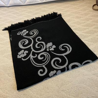 Pashmina & More Scarves Plus Straw Hat, Umbrellas & Belt (BR2-RG)