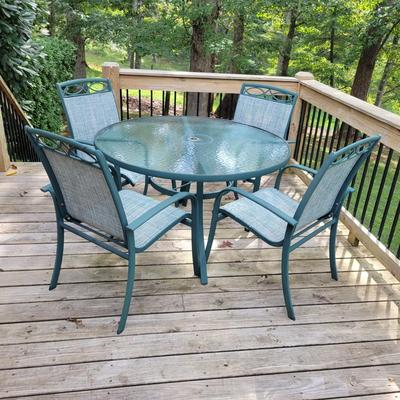 Patio Table and Chairs (P-DW)