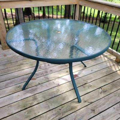 Patio Table and Chairs (P-DW)