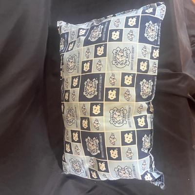 NC Gear incl. Johnny Unitas Signed Football (SR-MG)