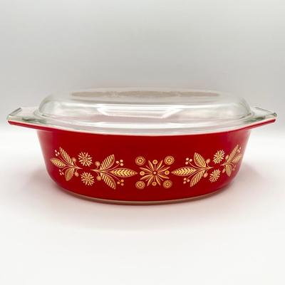 PYREX ~ Vtg. Poinsettia Casserole Dish ~ With Cradle Warmer