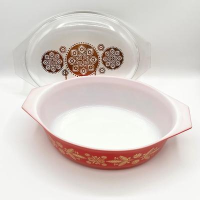 PYREX ~ Vtg. Poinsettia Casserole Dish ~ With Cradle Warmer