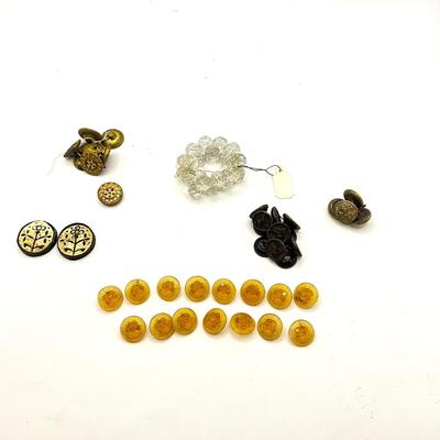 862 Antique Victorian , Folk Art , Glass Buttons