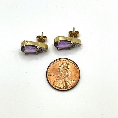 770 14k Yellow Gold Pear Shaped Amethyst and Diamond Pierced Earrings