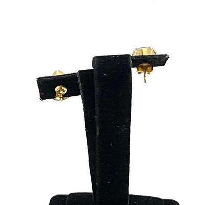 770 14k Yellow Gold Pear Shaped Amethyst and Diamond Pierced Earrings