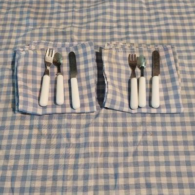 CHILDS PICNIC AND TEA SET