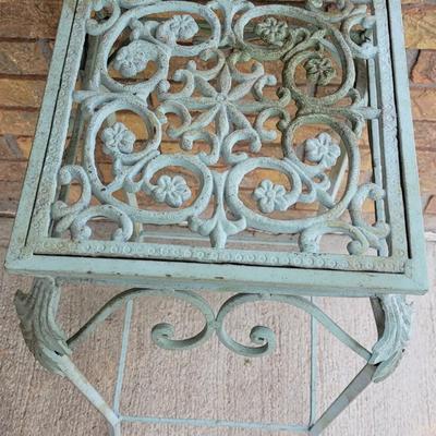 Mint Green Metal Plant Stand