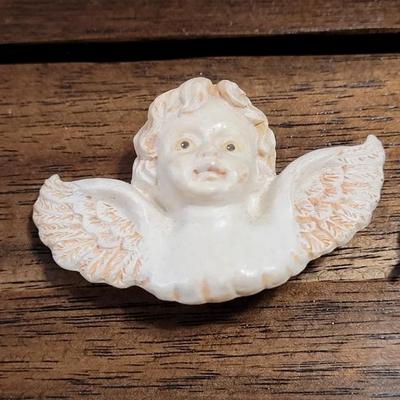 P: Brooch and Pendant lot