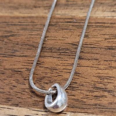 Q: (3) Fashion Necklaces
