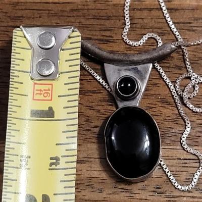 Qq: Black Onyx & Sterling Pendant and Sterling Italian Chain