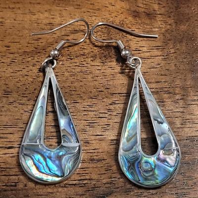 Tt: Shell & Alpaca Silver Earrings