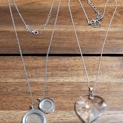Zz: Large Glass Heart Necklace and Round Keepsake Box Necklace